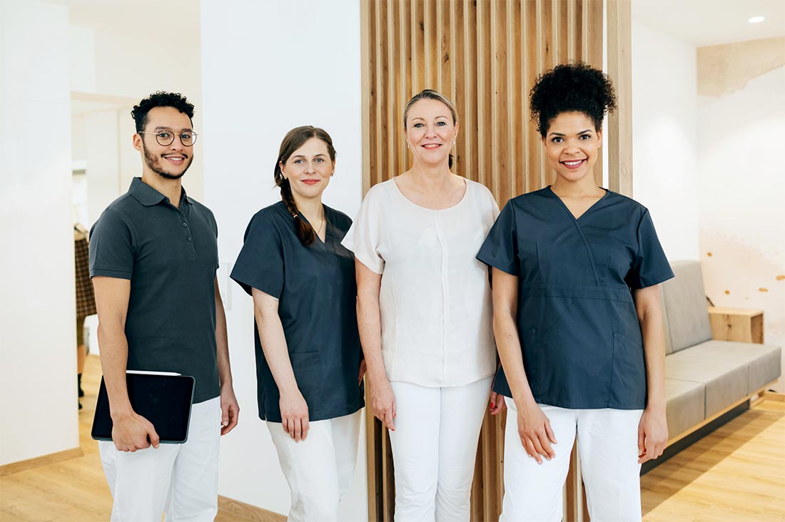 (c) Zahnarzt-dental-altendorf.ch